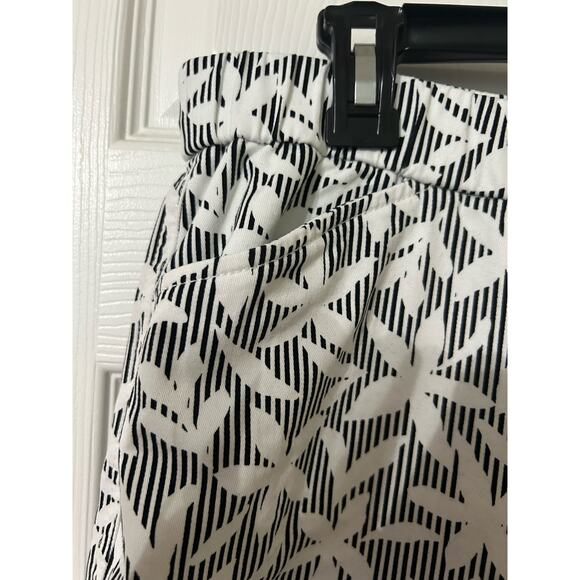 Lands End Elastic Waist Pull-on Mid Rise Patterned Capris Size 14p - Picture 2 of 5